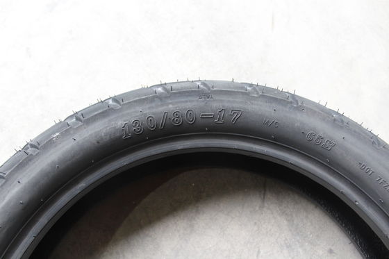130/80-17 130/80/17 Pneumatici per motocicli destinati al mercato del Medio Oriente Carico QTY/40'HQ 13000PCS