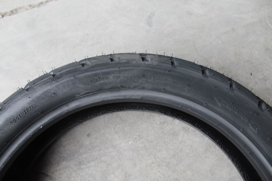 130/80-17 130/80/17 Pneumatici per motocicli destinati al mercato del Medio Oriente Carico QTY/40'HQ 13000PCS