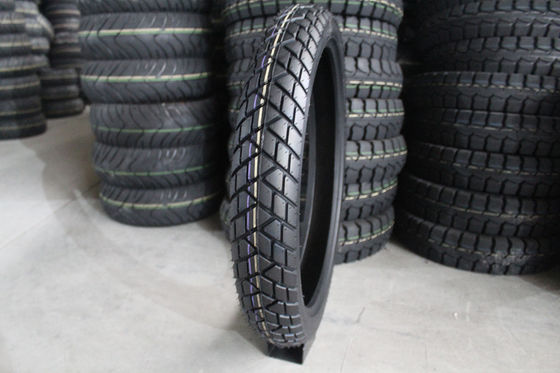 Top 90/90-18 90/90/19 pneumatici per moto senza tubi con tecnologia e design giapponese