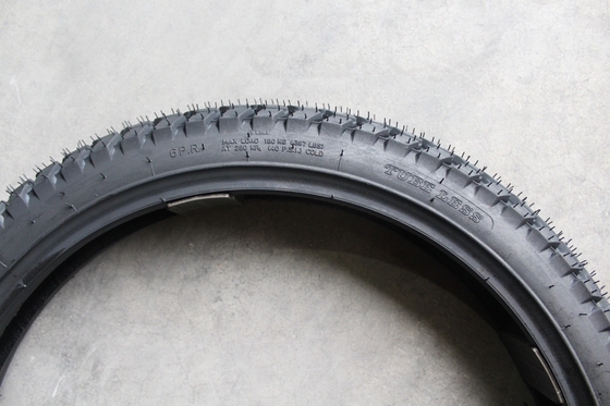 Pneumatici per moto Kenda 300x18 275x18 90/90-18 Pressione dell'aria 280kpa Capacità di carico 180kg