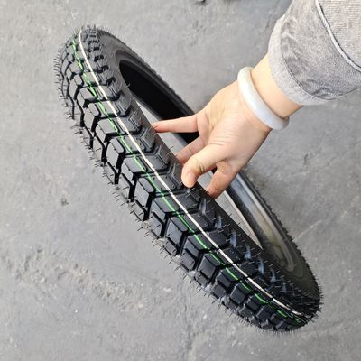 Pneumatici per motocicli pesanti 2.75-18 per 20000 KM Vita di lavoro Tempo di consegna entro 25 giorni