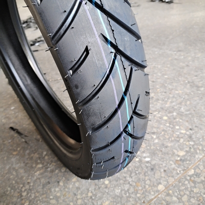 110/80-17 8PR Pneumatici per motocicli ad alta resistenza alla trazione di lunga durata destinati al mercato venezuelano