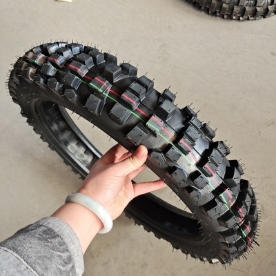 410-18 Pneumatici per motocicli fuoristrada provenienti dal porto di Qingdao e 4,8 kg