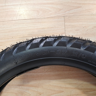 Pneumatici/pneumatici per motocicli di design approfondito OEM 100/90-17 110/90-17 TT/TL con 35%-55% di contenuto di gomma
