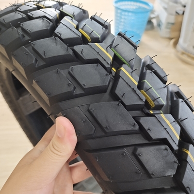20000 KM Pneumatici per motociclette 110/90-17 TL per il porto di Qingdao