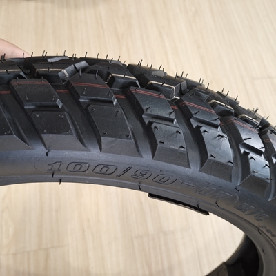 Pneumatici per motocicli 100/90-17 5000 pezzi al giorno Capacità di produzione e durata di 20000 KM