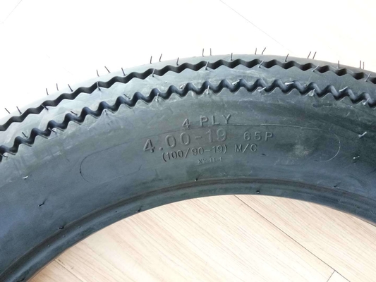 150 km/h velocità Sawtooth Pattern Pneumatico senza tubi per motociclette 4.00-19 per il mercato africano