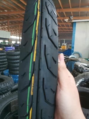 Prezzi accessibili 70/80-17 70 80 17 Pneumatici senza tubi per motociclette con certificazione ISO9001