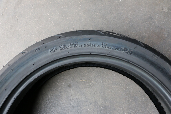 Pressione d'aria di 280kpa Golden Boy Pneumatico per moto e tubo interno 120/80-16 per il porto di Qingdao