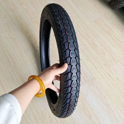 Pneumatici per motociclisti di progettazione approfondita 60/100-17 per e 5000 pezzi al giorno Capacità di produzione