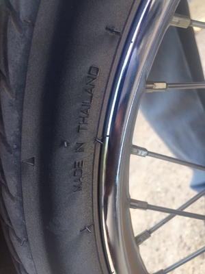 Pneumatici per motocicli 60/100-17 e 70/100-17 per il mercato tailandese