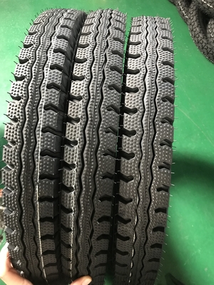 Pneumatici da moto 18 pollici 90/90-18 3.00-18 2.50-18 2.25-18 2.75-18 con gomma naturale
