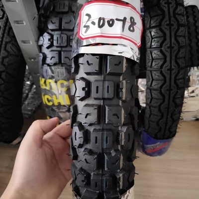 Pneumatici da 18 pollici per motociclisti per il carico al porto di Qingdao