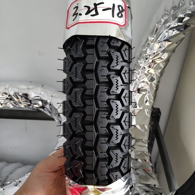 110/90-18 110/100-18 120/90-18 120/100-18 Pneumatici off-road per motociclette con involucro
