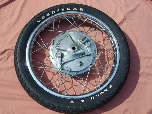 130/90-15 Moto pneumatici senza tubo per motociclette pneumatici in gomma naturale acciaio di nylon