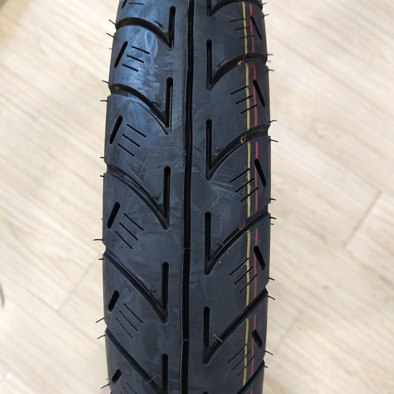 90/90-18 Pneumatici per motocicli e tubi interni OEM accettabili per alta durata