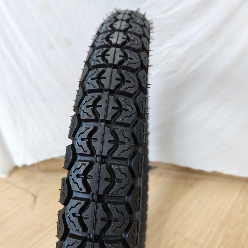Pneumatici per motocicli da mercato di Qingdao 3.00-17 realizzati in gomma naturale, acciaio, nylon