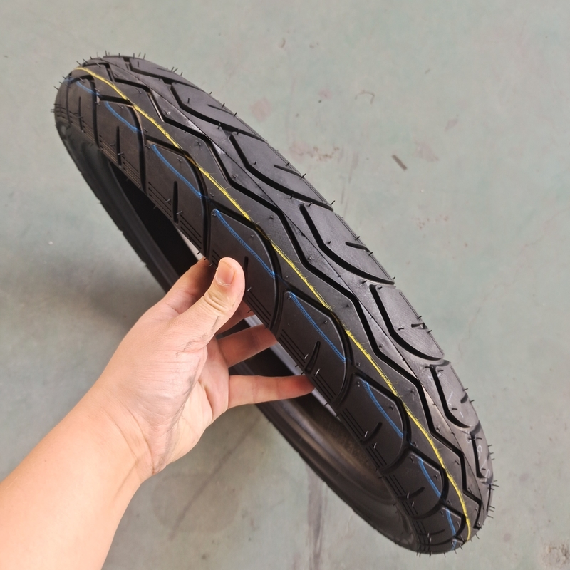 35%-55% Contenuto di gomma pneumatici per moto 80/90-17 senza tubi con e OEM accettabile