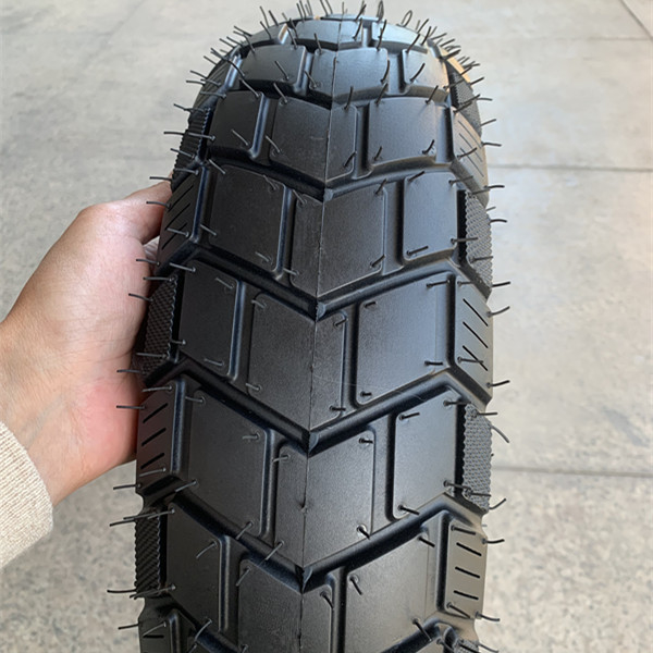 Tempo di consegna entro 25 giorni Pneumatici veloci Motocicli Motocicli senza tubi Pneumatici di taglia 120/90-10