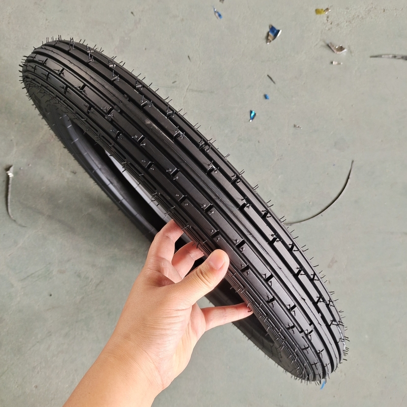 Pneumatici senza tubi 2.75-17 Pneumatici per motociclette con involucro e carico Port Qingdao Ready