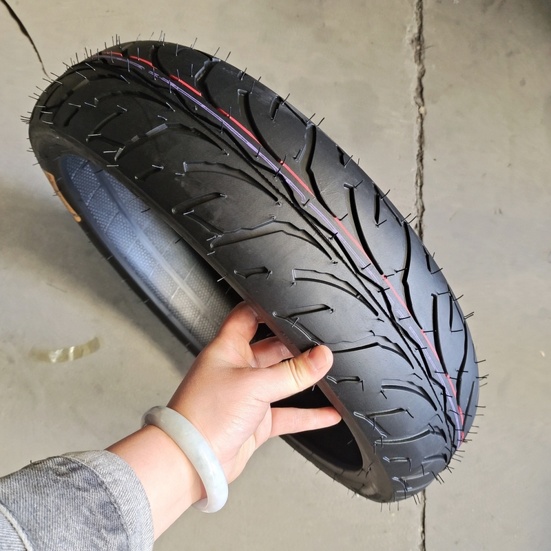 Casco di pneumatici senza tubi in acciaio di gomma naturale di nylon per motocicli 100/80-17 6PR Good