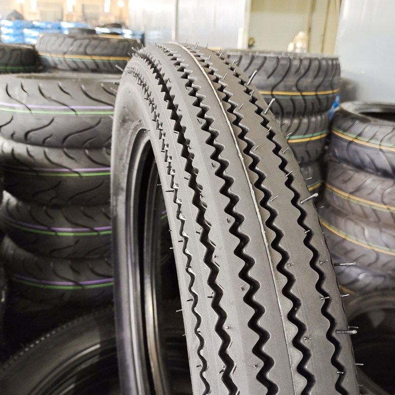 4.50-18 4.00-19 4.50-19 5.00-17 Pneumatici per motociclette con tempi di consegna entro 25 giorni