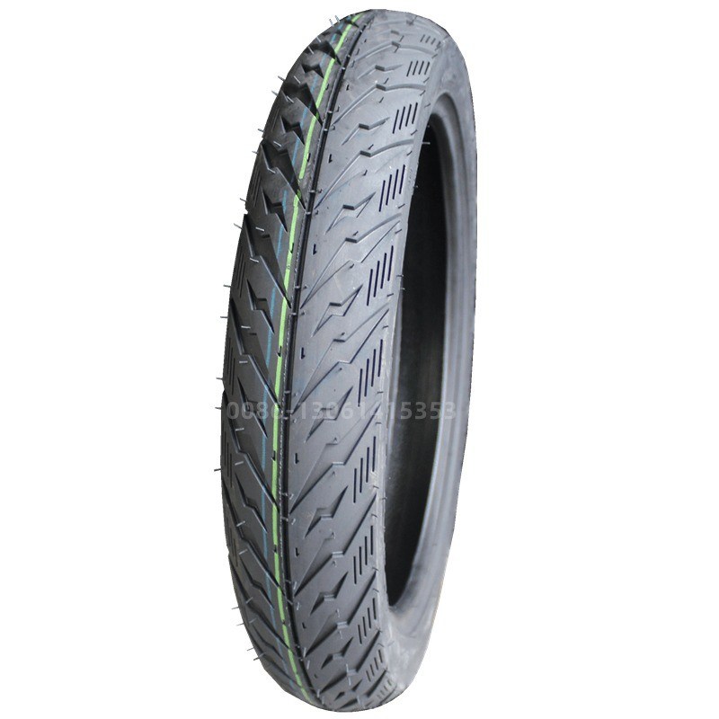 Buon pneumatico per scooter cinese 90/90-14 con peso di 2,6 kg e contenuto di gomma del 35%-55%