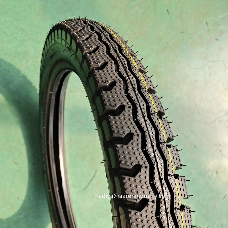 Porto di carico Porto di Qingdao 3.00-17 30017 300.17 300X17 Pneumatici senza tubi per motociclette per JAWA 250