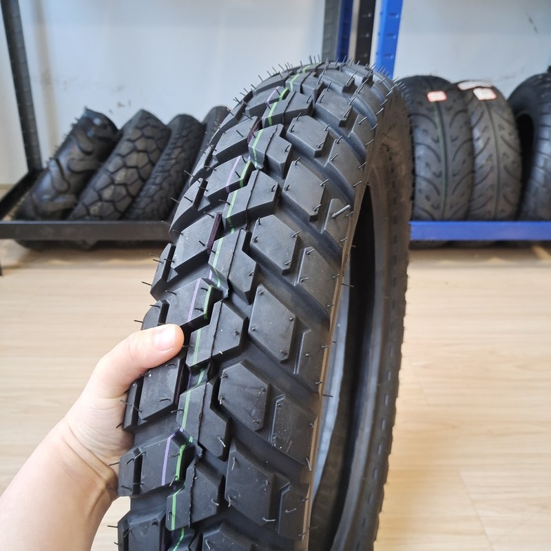 Port Qingdao 110 90 17 pneumatici per motociclette con 35%-55% di gomma