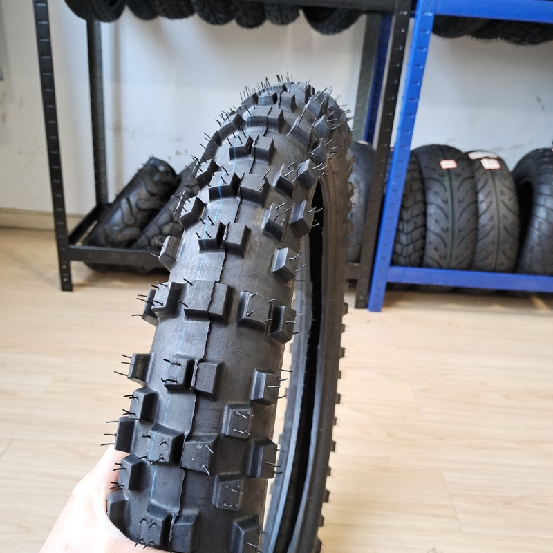 80/100-21 Pneumatici di gomma naturale per motociclette Il perfetto equilibrio tra prestazioni e durata