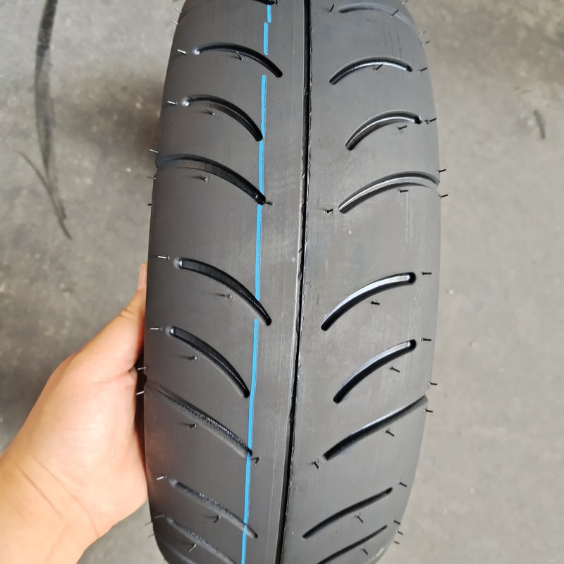Resistenza alla trazione 10,5 Pneumatici per motocicli/Pneumatici 130/60-13 TL per e capacità di produzione