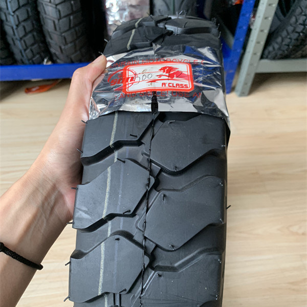 Scala per pneumatici per motocicli da 500 a 12 Pneumatici di potenza 10,5 Resistenza alla trazione 20000 KM Durata di vita