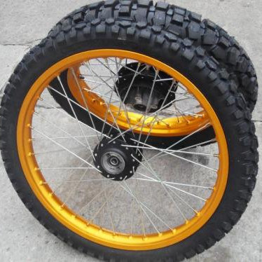 Pneumatici per motociclette di lunga durata del porto di Qingdao 275-18 con 35%-55% di gomma