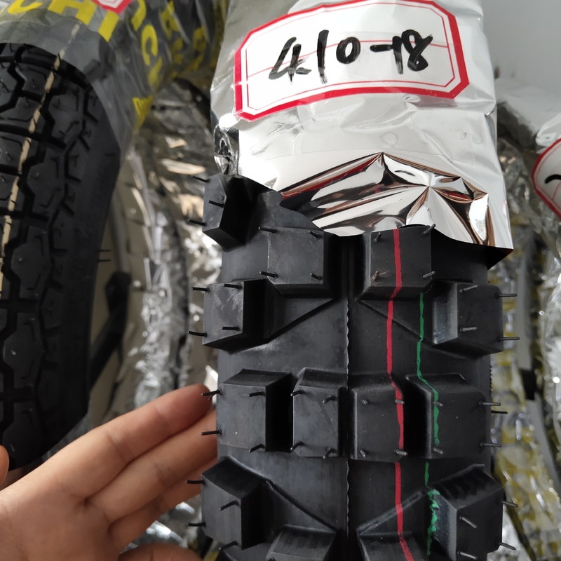 110/90-18 110/100-18 120/90-18 120/100-18 Pneumatici off-road per motociclette con involucro