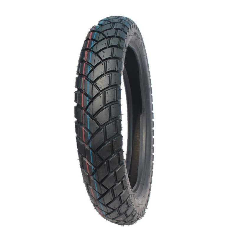 Malesia 120/80-17 Pneumatici senza tubi per moto 35%-55% Contenuto di gomma per una presa superiore